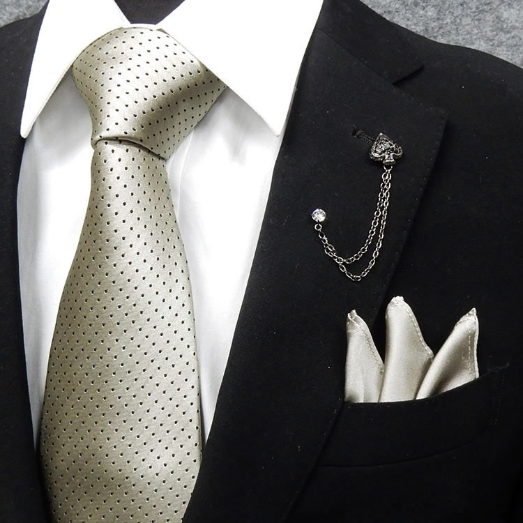 Brioni　シルクネクタイ　ポケットチーフ付き 楽天市場】▽シルクネクタイ ポケットチーフ付▽濃グレー/ピン