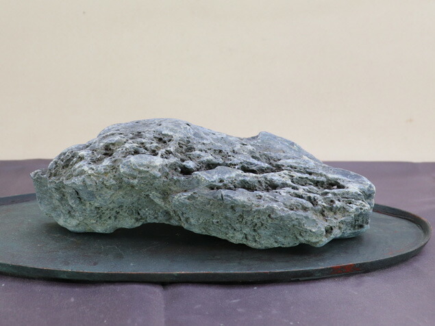 楽天市場】【水石】 石手川 油石（うぶ石）台座付 【自然石 鑑賞石