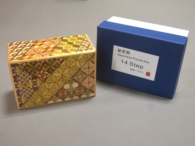 箱根 寄木細工 <BR>ひみつ箱 4寸 14回 秘密箱  <BR>小寄木 箱根寄木細工 <BR>Japanese Puzzle Box <BR>Trick Box 4 Sun 14 Steps