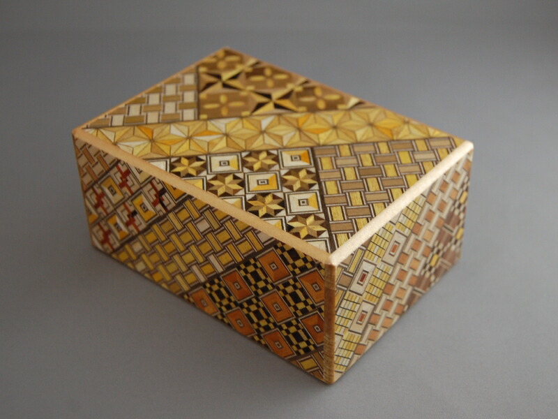 秘密箱 箱根 寄木細工 <BR>ひみつ箱 4寸 14回 <BR>小寄木 箱なし <BR>Japanese Puzzle Box Trick Box 4 Sun 14 Steps