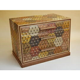【神奈川県_物産展】 箱根 寄木細工 9寸3つ引き出し 亀甲|寄木細工いづみや店