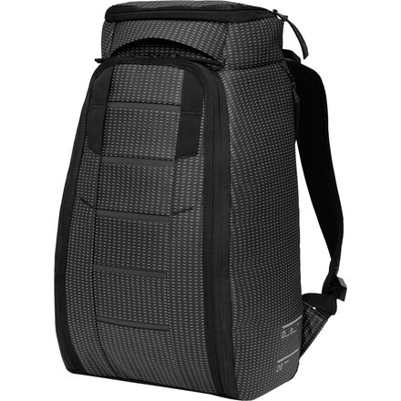 (取寄) Db ハガー 20L バックパック Db Hugger 20L Backpack Reflective Black|ジェットラグ店