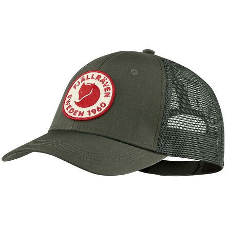 (取寄) フェールラーベン 1960 ロゴ ローングトラダーケプス Fjallraven 1960 Logo Langtradarkeps Deep Forest