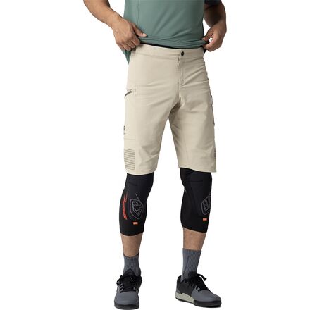 (取寄) アウトドア リサーチ メンズ フリーホイール ライド ショート - メンズ Outdoor Research men Freewheel Ride Short - Men's Pro Khaki｜ジェットラグ店