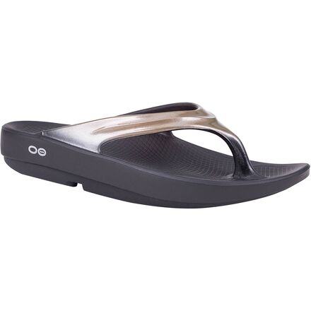 (取寄) ウーフォス レディース ウーララ ラグゼ トング - ウィメンズ Oofos women Oolala Luxe Thong - Women's Latte｜ジェットラグ店