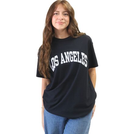 (取寄) レディース ロス エンゼルス バーシティ T-シャツ - ウィメンズ Best Regards women Los Angeles Varsity T-Shirt - Women's Black|ジェットラグ店