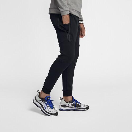 tech jogger nike