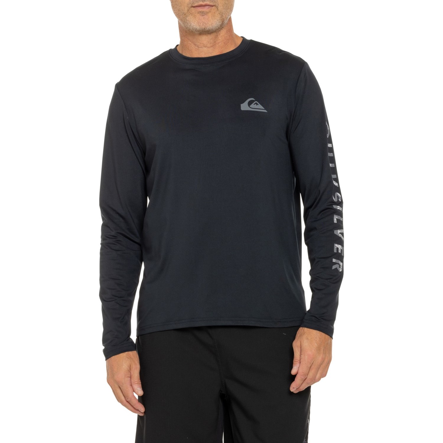 (取寄) クイックシルバー メンズ クイックシルバー コンプ ロゴ フィル ラッシュ ガード - Upf 50以上, ロング スリーブ Quiksilver men Comp Logo Fill Rash Guard - UPF 50+, Long Sleeve Black