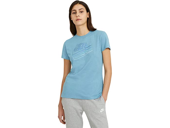 取寄 ナイキ Nsw エッセンシャル ティーグラウンド シーズナル フューチュラ Nike Nsw Essential Tee Seasonal Futura Cerulean Nike ナイキ トップス Ttシャツ 長袖 レディース 商品名 運動競技 フィットネス 非公式 溶溶たる大きさ ビックサイズ Giroveloce It