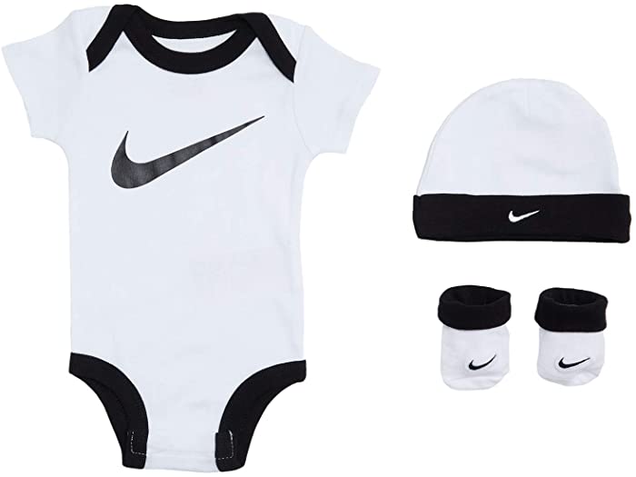 取寄 ナイキ 御身スーツ シャッポー アンド ブーティ スリー太平 貰物 匣 背景 インファント Nike Kids Bodysuit Hat And Booties Three Piece Gift Box Set Infant White Nike ナイキ 埋めるオール 上っ張り アウター アパレル 小町 片子 キッズ