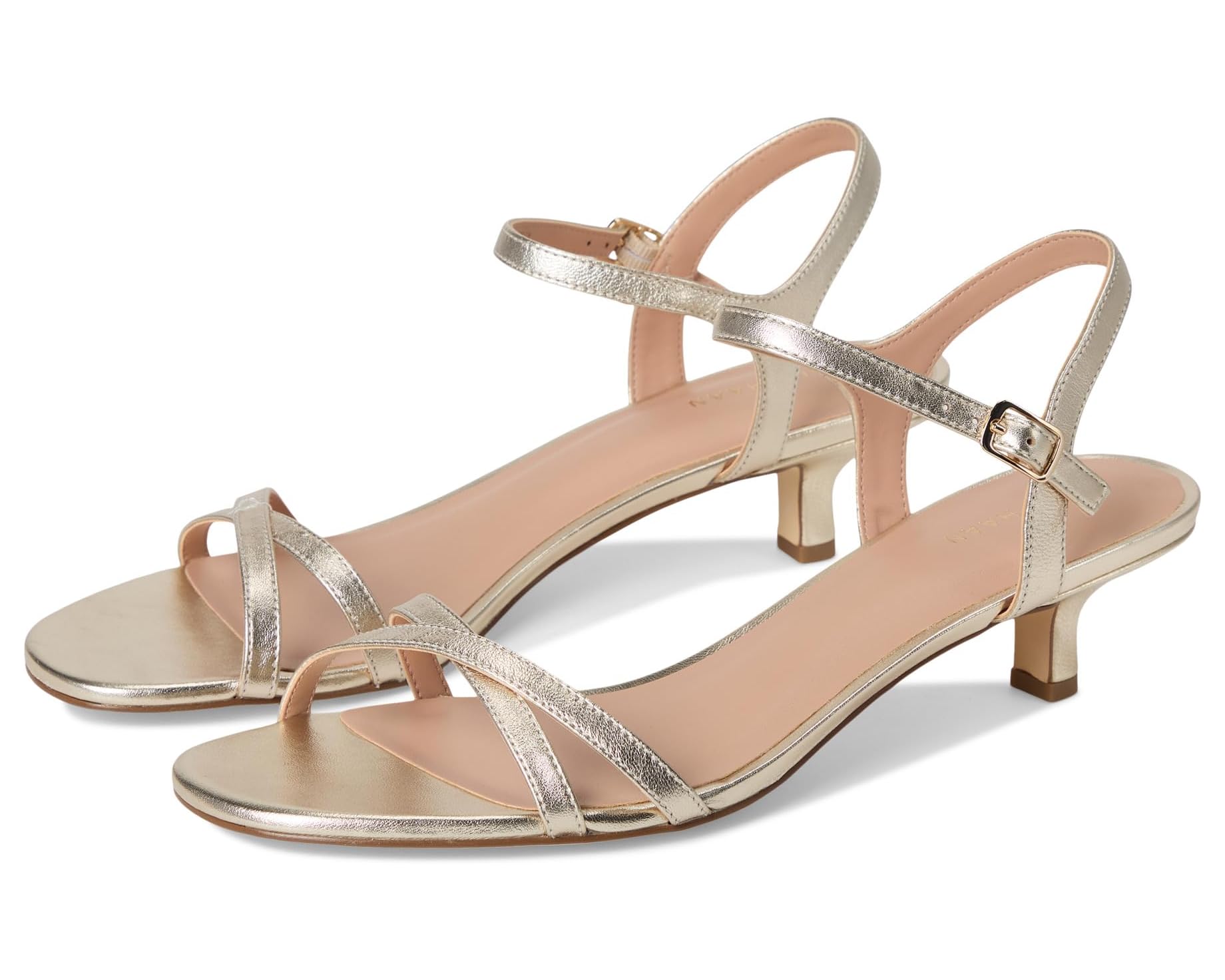 (取寄) コールハーン レディース レニ キトン ヒール ストラップ サンダル 40mm Cole Haan women Leni Kitten Heel Strappy Sandals 40mm Soft Gold Leather|ジェットラグ店