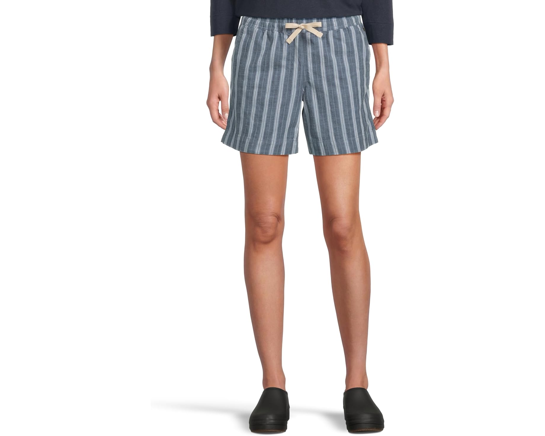 (取寄) エルエルビーン レディース レイクウォッシュド シャンブレー ドック ショーツ L.L.Bean women Lakewashed Chambray Dock Shorts Bayside Blue Stripe｜ジェットラグ店