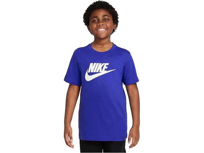 (取寄) ナイキ キッズ キッズ スポーツウェア ティー (リトル キッド/ビッグ キッド) Nike Kids kids Sportswear Tee Furtura (Little Kid/Big Kid) Deep Night 7,040円