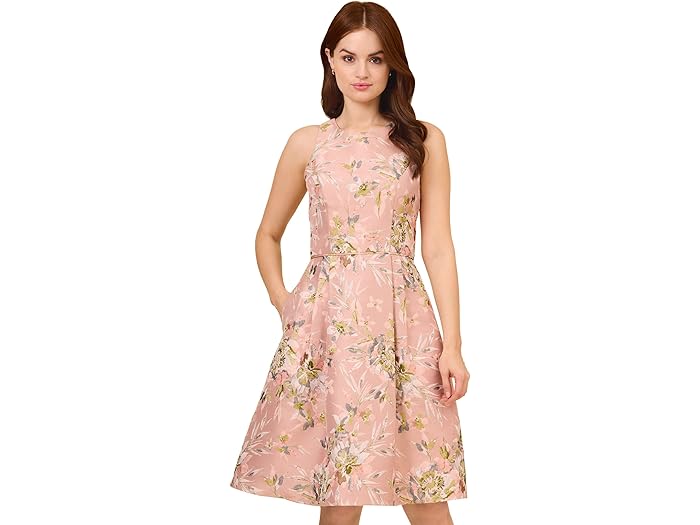 (取寄) アドリアナ パぺル レディース プリンテッド メタリック ジャカード フィットアンドフレア ドレス Adrianna Papell women Printed Metallic Jacquard Fit-and-Flare Dress Pale Azalea