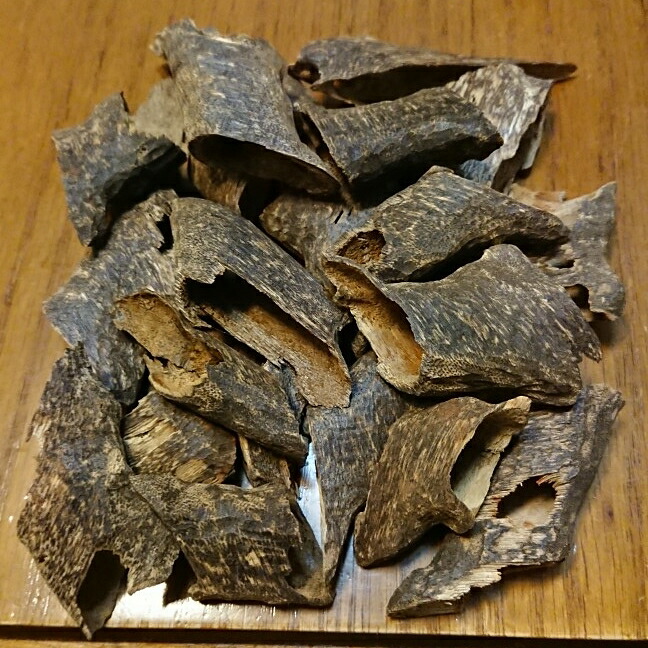 御前上等 引き分け産 作りだす沈香 瓦990円 量り売り 100g 香 刻 香木 お香 原木 御香 沈水香木 沈香 焼香 タイ王国沈香 羅国 オリエント 越南／香道 生まれながら 沈香のお香 聞香 お寺さま様 お寺さま様 香り お線香 線香 伽羅 奇楠 白檀 多種多様さ香 切れ込み 割 笹をお探しの方も 法事 法要