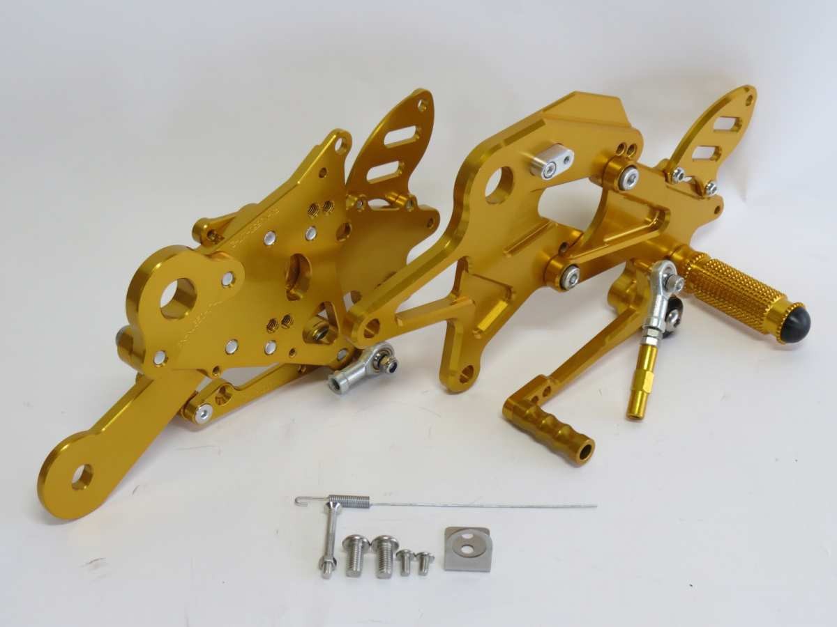 Ninja650 2017-2022 z650 2017-2022 調整式バックステップ 金｜海展貿易shop 15,464円