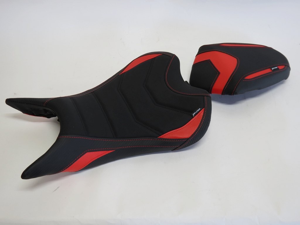 トライアンフボンネビルT120純正オプション　ローツインシート　A2302628 トライアンフ(純正) ローツインシート A2302628 のパーツレビュー