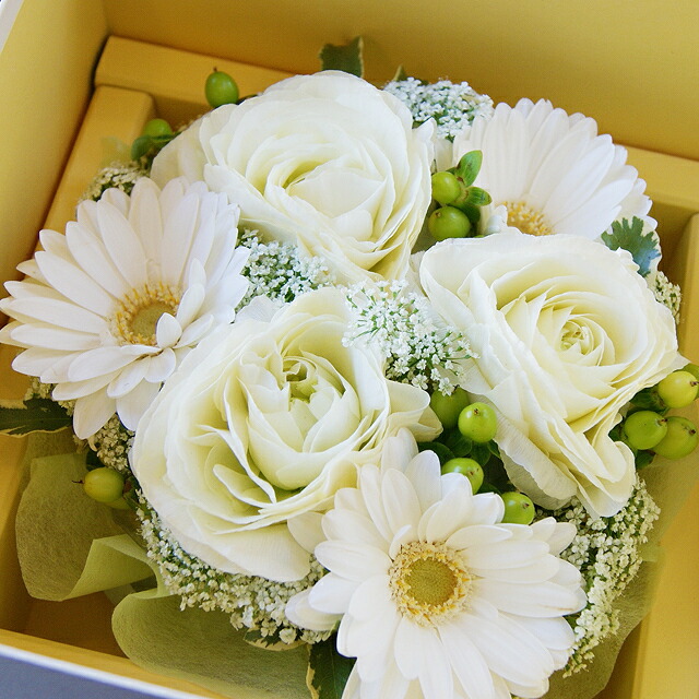 フラワーケーキ 送料無料 BOX アレンジメント 花ギフト 【真っ白フワフワのケーキ】 誕生日 結婚記念日 年始 本 ポイント消化