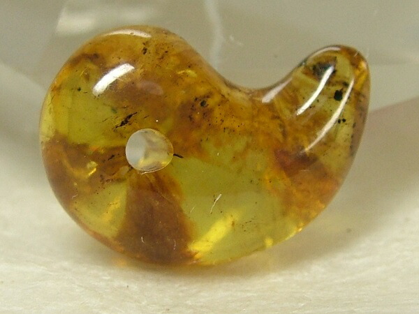 美品 綺麗な黄系　琥珀勾玉　　☆9,999円☆ 楽天市場】□龍香堂□☆黄系琥珀勾玉（34mm） : 龍香堂