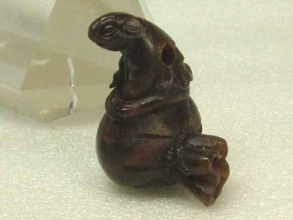 楽天市場】□龍香堂□☆椰子（タグアナッツ）根付「観音頭像」 : 龍香堂