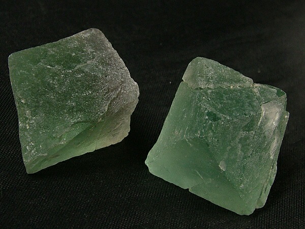 楽天市場】□龍香堂□☆珍品！蛍石（フロライト）立方結晶（八