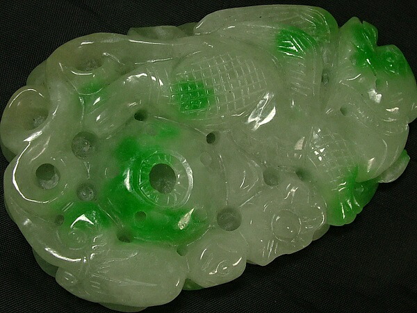 ▲▽■龍香堂■　ミャンマー翡翠　昇龍牌子（翡色）５１ｍｍ即決ｅ42△▼ 龍香堂ミャンマー翡翠 ひすい 如意彫り管玉 楽天 の通販 価格3000円円