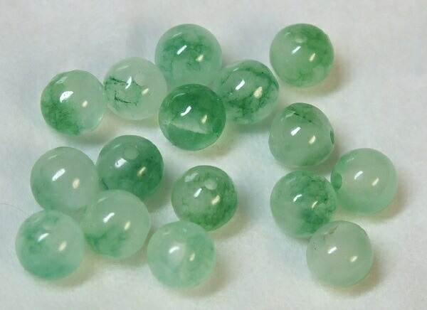 ミャンマー産本翡翠　厚重感有り、爽やかな氷種春帯彩開運飛龍の龍環　鑑定書付き ミャンマー産本翡翠 厚重感有り、爽やかな氷種春帯彩開運飛龍の