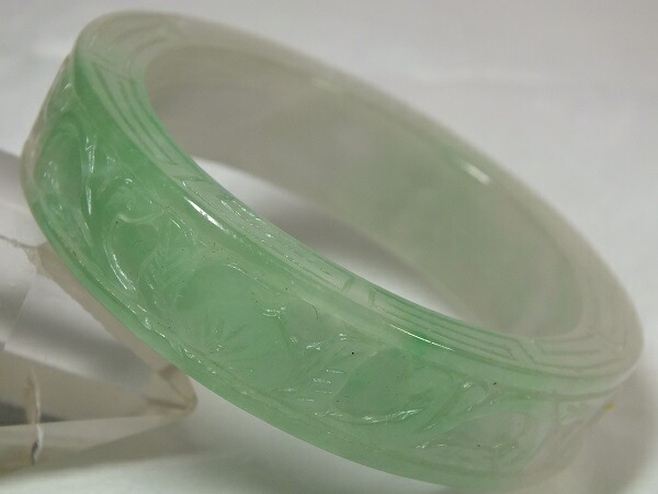 ■龍香堂■☆ミャンマー翡翠(ひすい)彫入小型バングル(内径55mm)v2