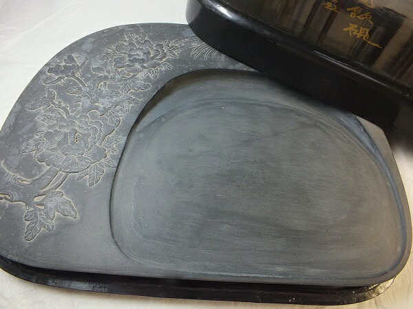 楽天市場】□龍香堂□☆絶品！緑端渓石 超大型硯「蓮葉天池」 : 龍香堂