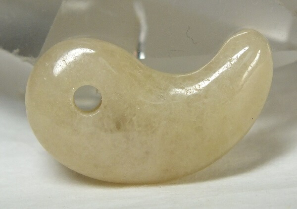 楽天市場】□龍香堂□☆糸魚川翡翠（ひすい）勾玉30mm : 龍香堂