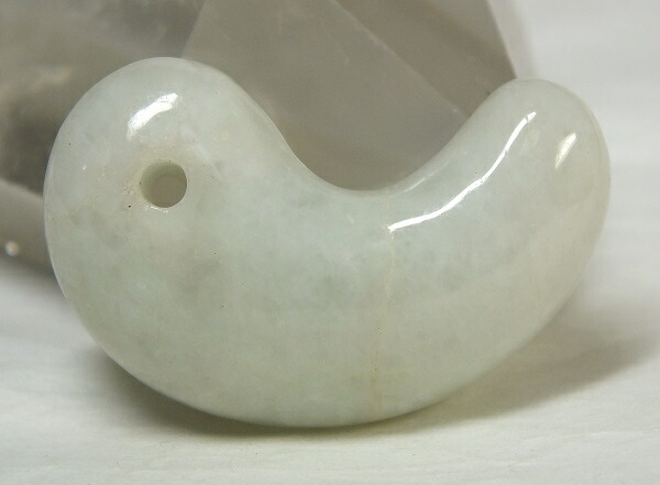 楽天市場】□龍香堂□☆糸魚川翡翠（ひすい）小勾玉13mm