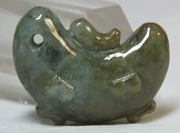 国石　糸魚川翡翠　双体子持ち勾玉 Amazon | ◎糸魚川翡翠 双体子持勾玉43mm（v95） | ルース