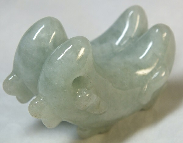 国石　糸魚川翡翠　双体子持ち勾玉 楽天市場】□龍香堂□☆糸魚川翡翠 双体子持勾玉41mm（n5） : 龍香堂