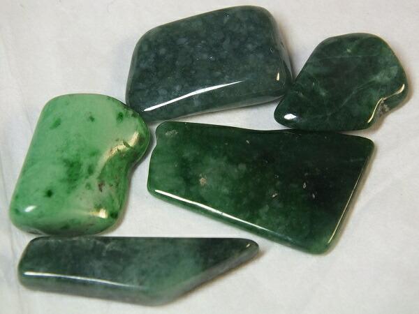 楽天市場】□龍香堂「国石」糸魚川翡翠原石「さざれ石（細石）4P