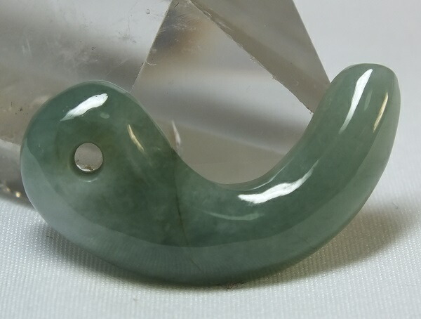 楽天市場】□龍香堂□☆「国石」糸魚川翡翠（ひすい）双体子持勾玉