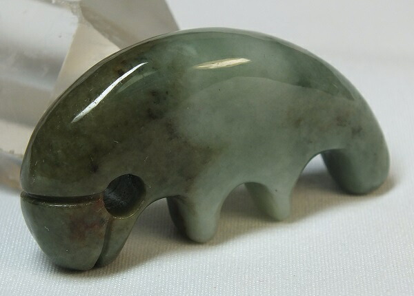 ■龍香堂■☆「国石」糸魚川翡翠（ひすい）獣型勾玉４８ｍｍ（ｔ48）