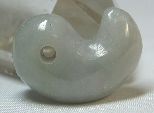 ■龍香堂■☆「国石」糸魚川翡翠（ひすい）勾玉３１ｍｍ（ｔ69）