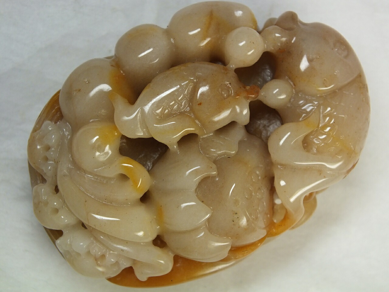 楽天市場】□龍香堂□☆和田（ホータン）黄玉「金魚」65mm（v24