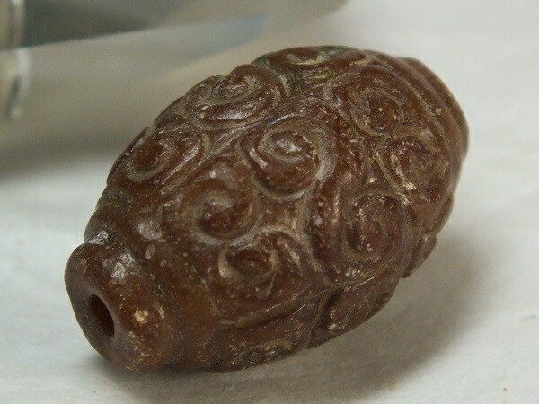 紅山文化　玉器  36×33×11mm 中国　玉製の器物　古代中国　新石器時代 玉见千年：中国高古玉溯源| 中國藝術品| Sotheby's