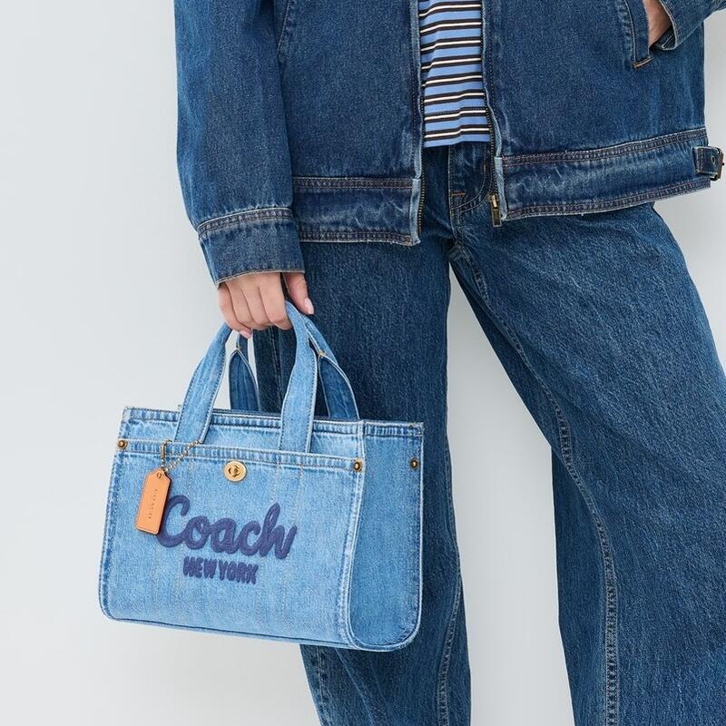 【新品・国内即発】COACH CZ100 B4IN カーゴ トート バッグ 20 楽天市場】COACH コーチ CZ100 B4/IN カーゴ トート バッグ 20