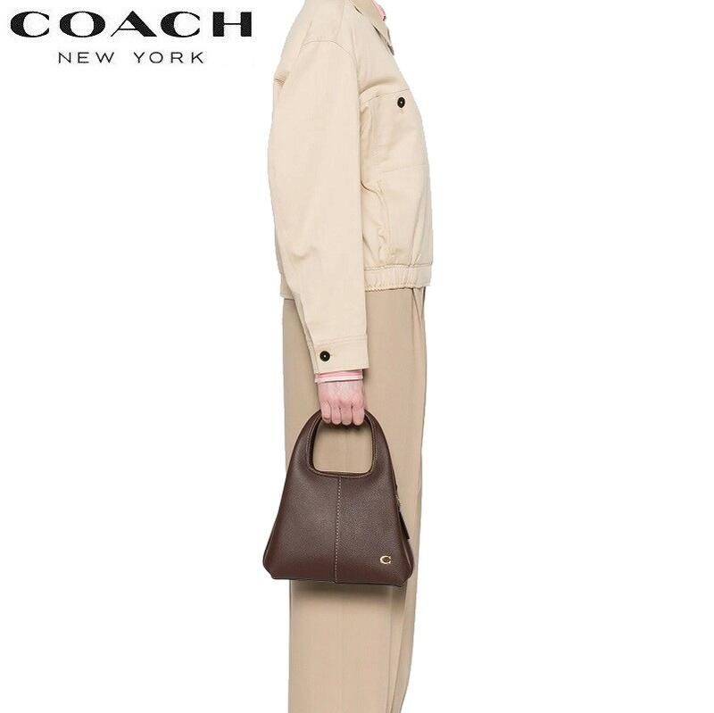 コーチ職 COACH 御徒面子 2025秋冬新作 ショルダーバッグ 曲がった掛け 差し交わす上半身 レディース ブチック伝達ルート COACH 新作 ラナ 23 なめし革 並み並み ショルダーバッグ メイプル 置き目品 日本未入荷