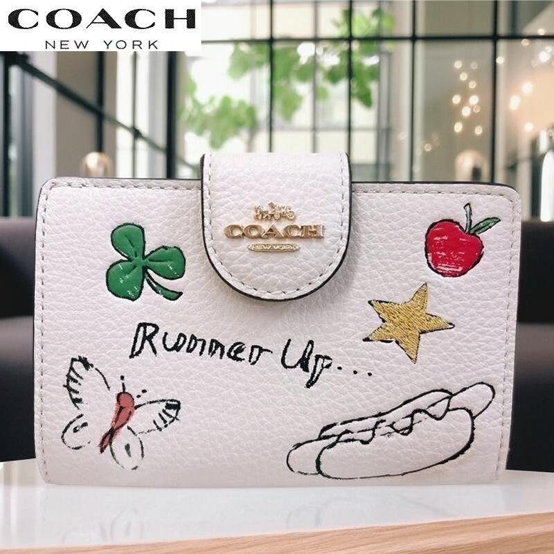 新品未使用級‼️COACH コーチ イチゴ柄 三つ折り財布 COACH コーチ 三つ折り財布 2024新作 CU473 イチゴ レディース