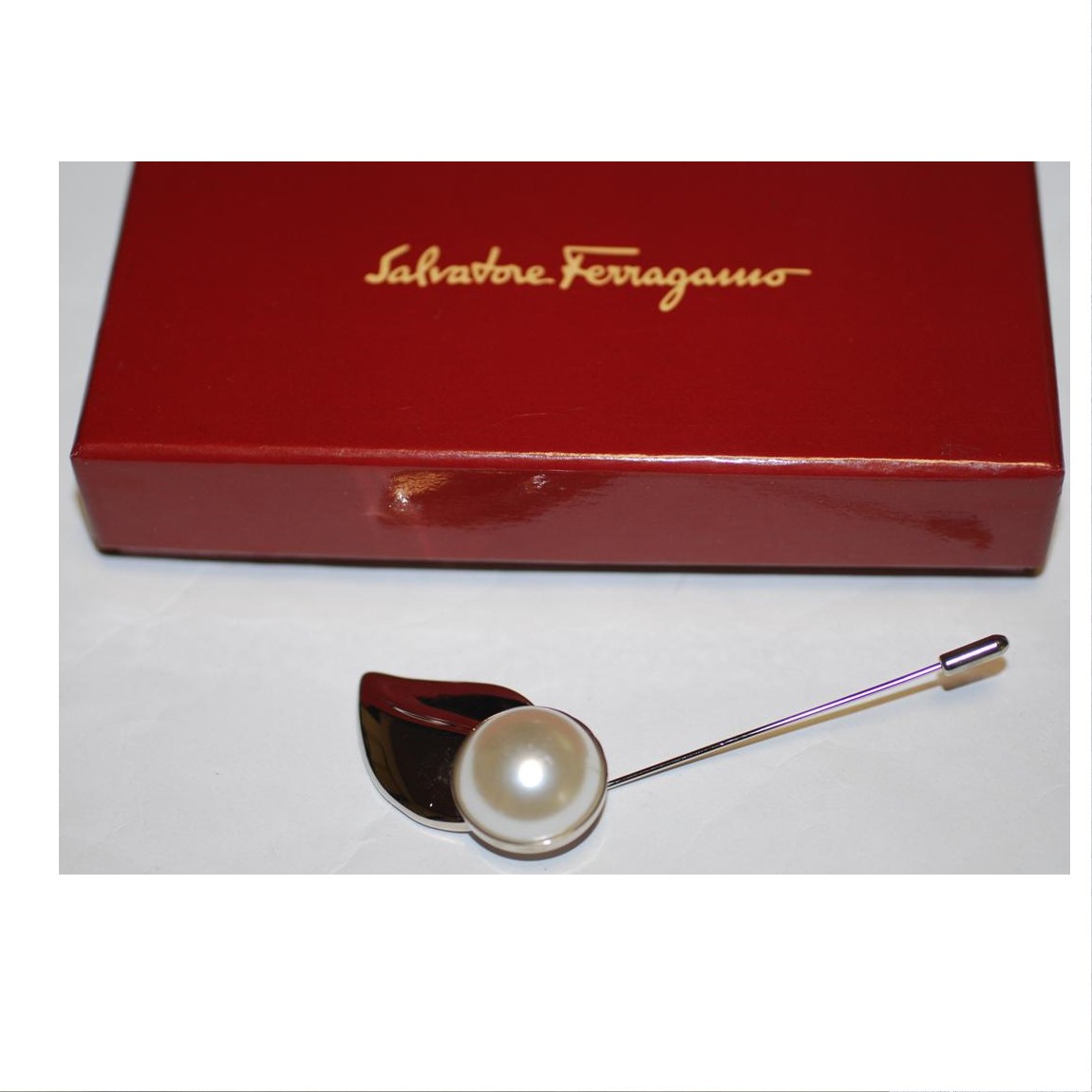 ✨️極美品✨️サルヴァトーレ フェラガモ ブローチ ハイヒール 箱付き Salvatore Ferragamo - FERRAGAMO/SalvatoreFerragamo