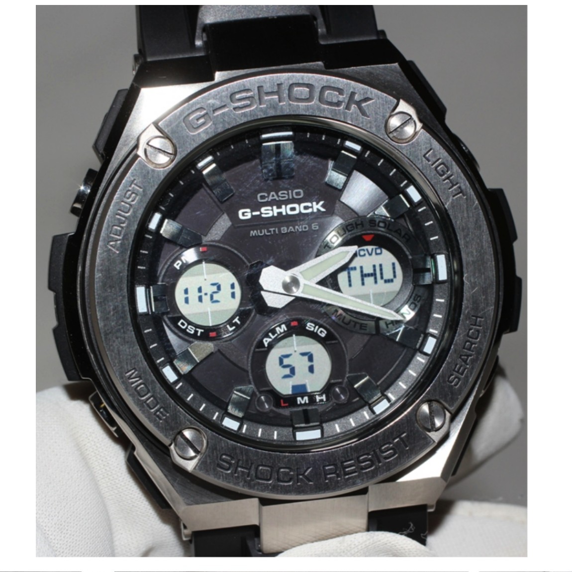 【中古】本物ほぼ新品CACIOカシオのG-SHOCKのソーラーウオッチGST-W110 1ヶ月引きうける付き添い人 〇A19-27 X-02