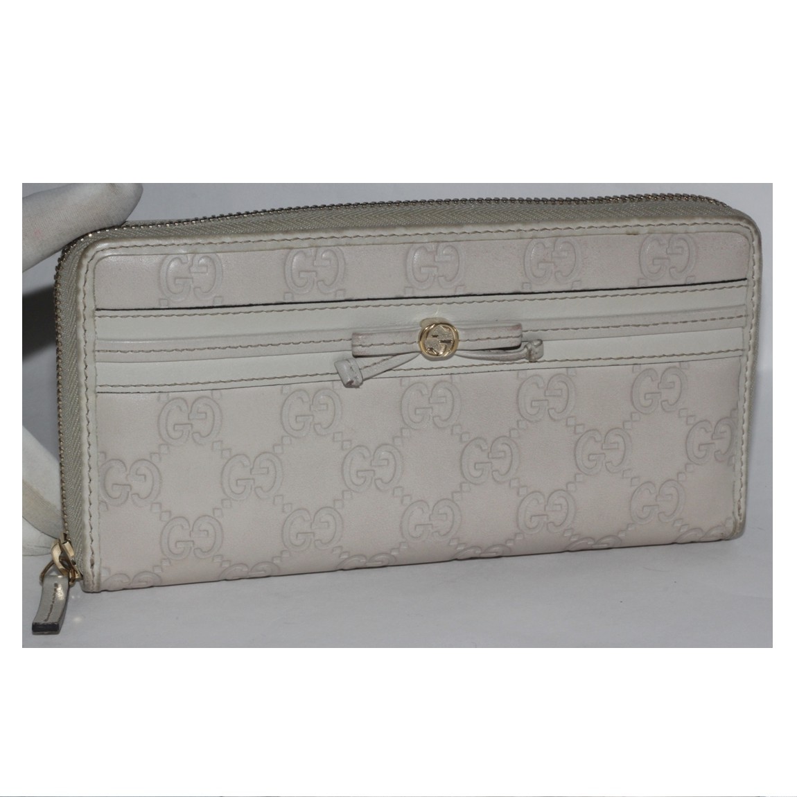 【中古】本物抜群に綺麗グッチシマの女性用ラウンドファスナーベージュ色長財布　メイフェア　サイズW19H10D2,5cm　○C9-183｜質カラーズ