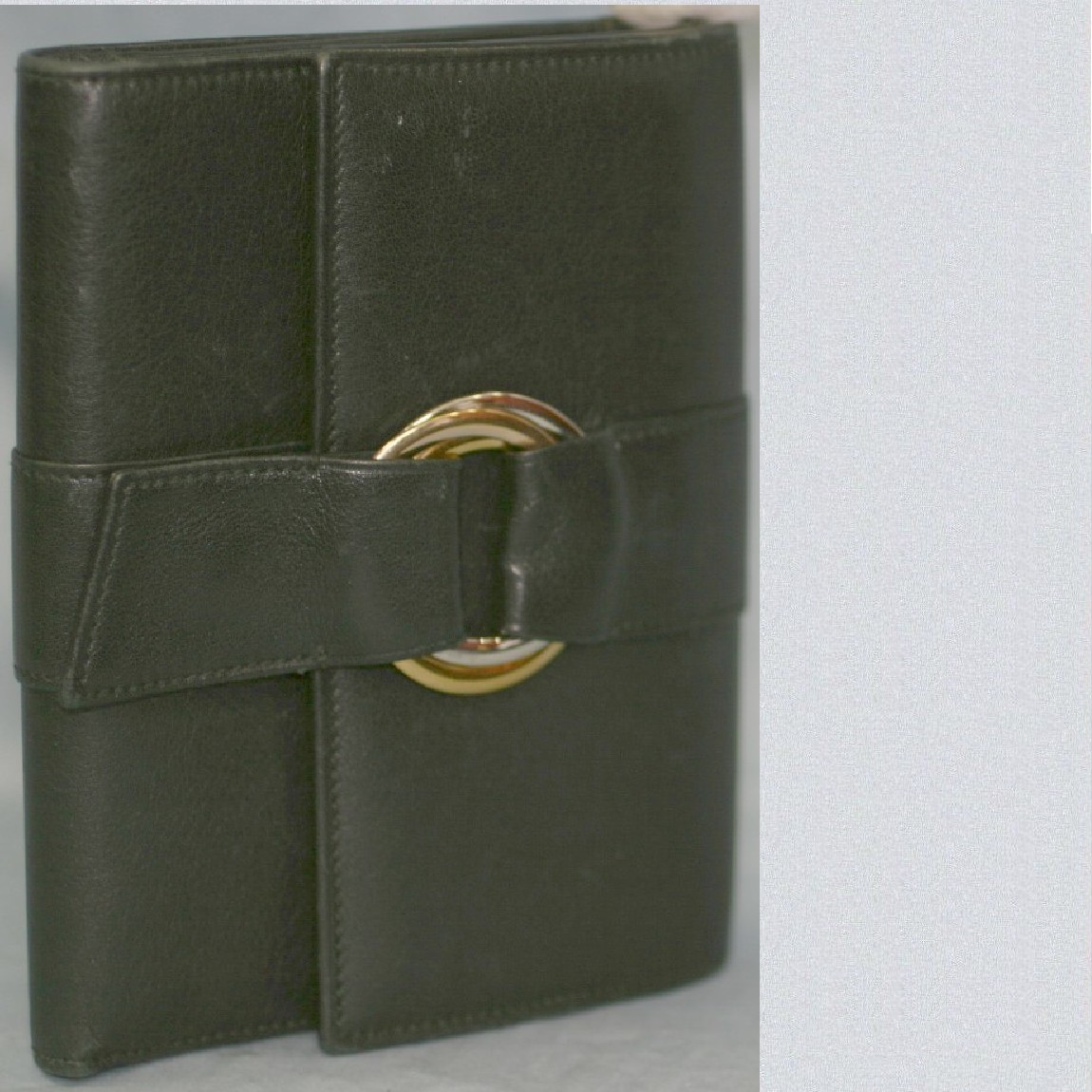 【中古】本物美品カルティエ女性用3つ折黒革xトリニティ金具13,7センチ財布 ○C7-375|質カラーズ