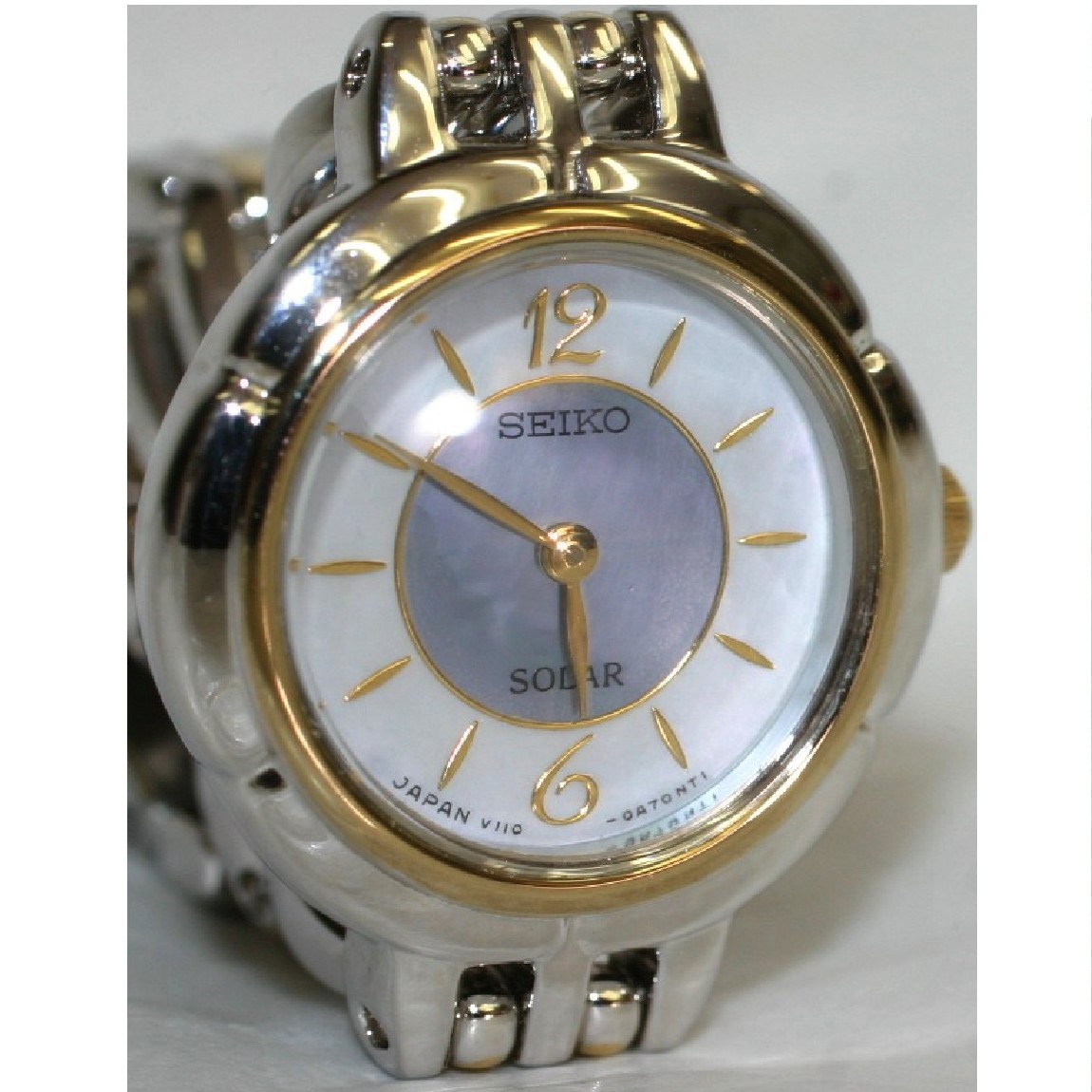 楽天市場】SEIKO【セイコー】V117-0CT0 ソーラーウォッチ レディース