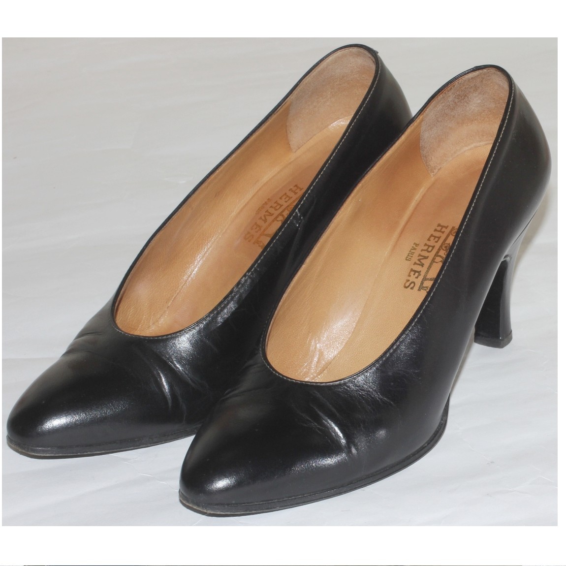 【中古】本物美品エルメスの女性用黒いボックスカーフ素材パンプス　サイズ表記35 1/2　STO-10　4-003｜質カラーズ