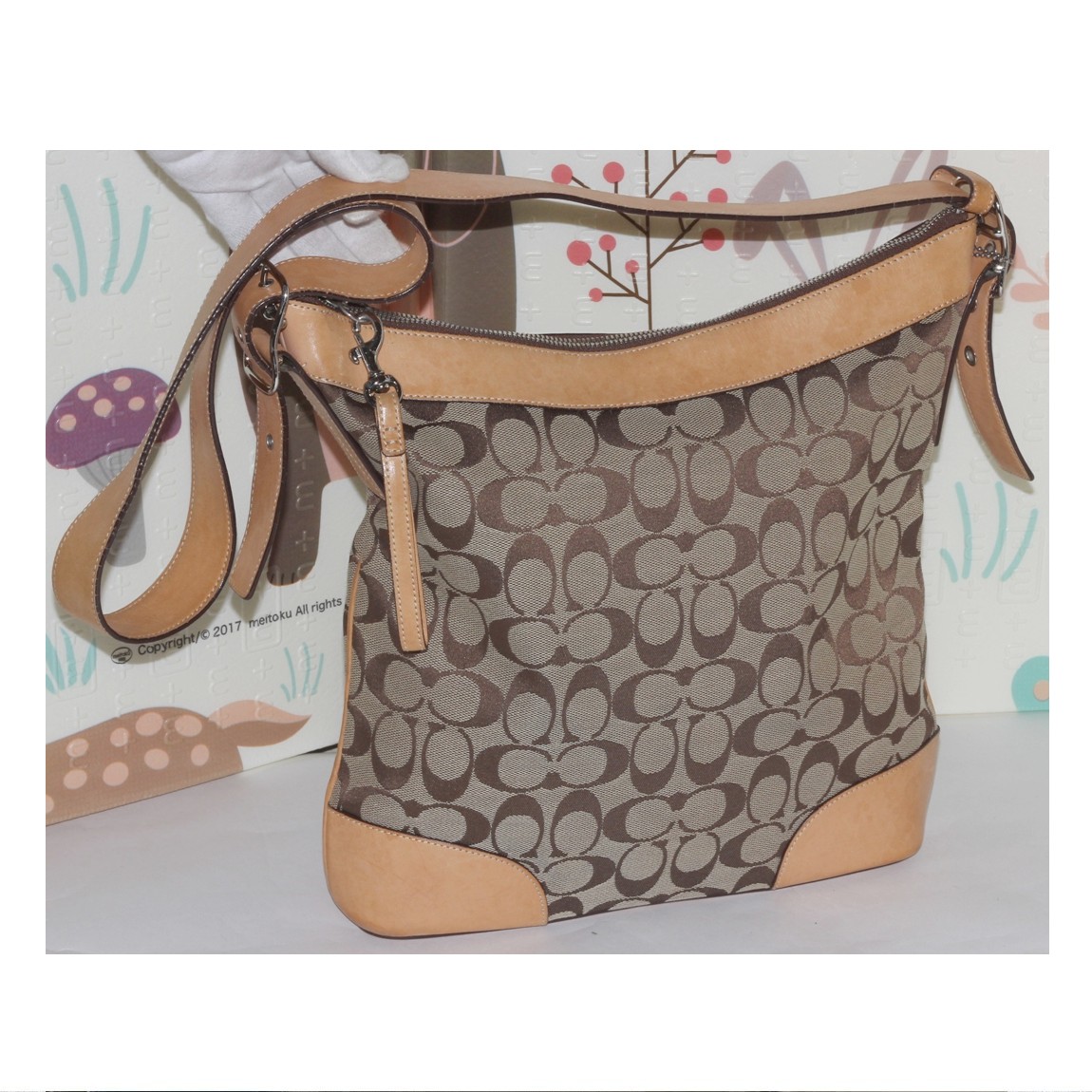 【中古】本物抜群に綺麗コーチの女性用茶色シグネチャー模様ナイロンキャンバス素材にキャメル色革を使用したダッフルショルダートートバッグ6346 サイズW32H29D7cm 〇C8-103 コーチ9