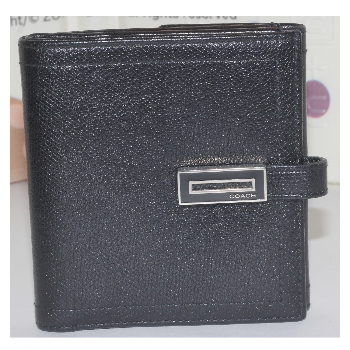 【中古】本物とても綺麗コーチの男女兼用の黒いスムーズ革素材のWホック財布　サイズW9H10D2cm　〇C7-185｜質カラーズ